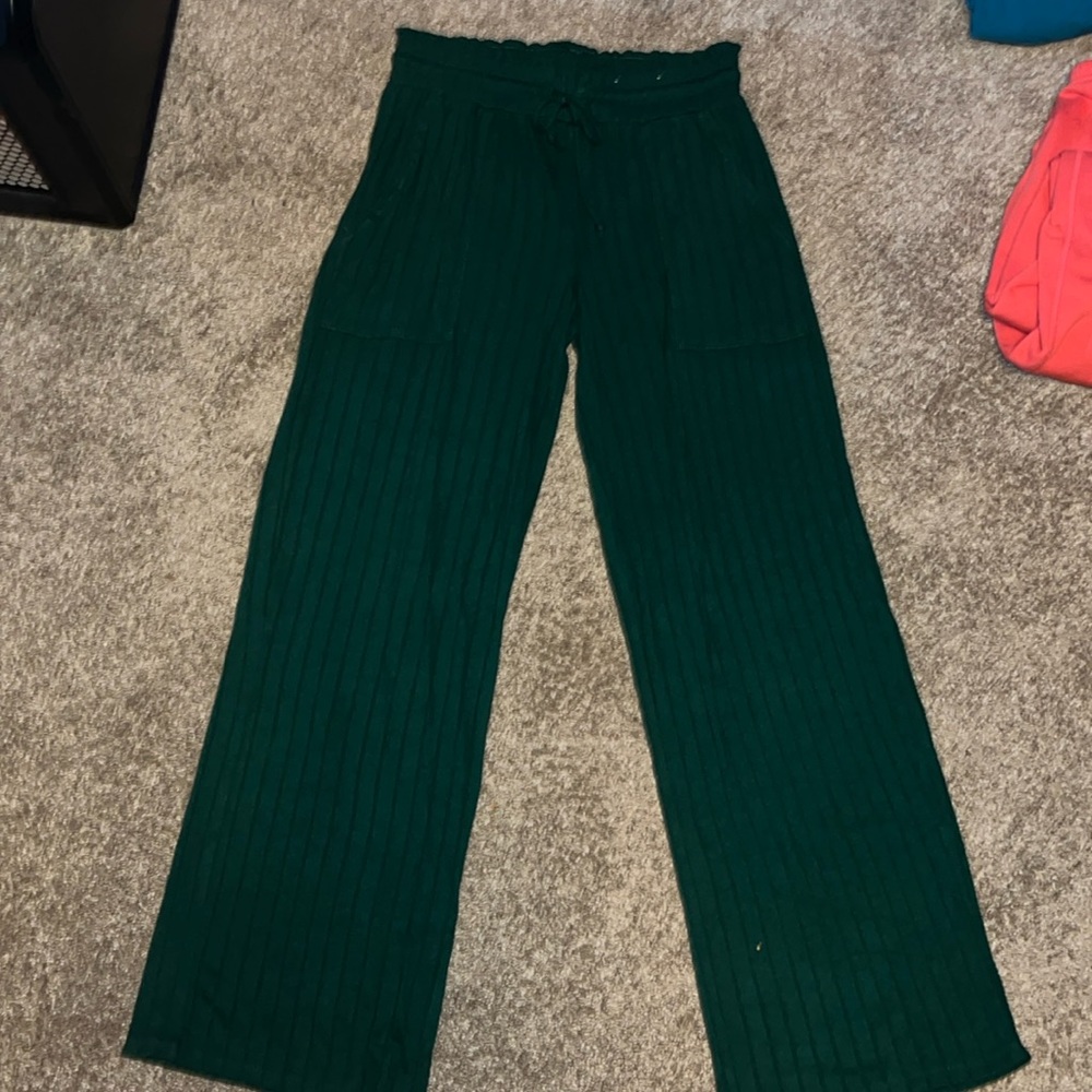 Green flare pants